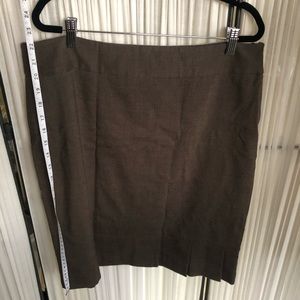 The Limited Skirt, Asymmetric pleats. Sz 12. CL404Ax